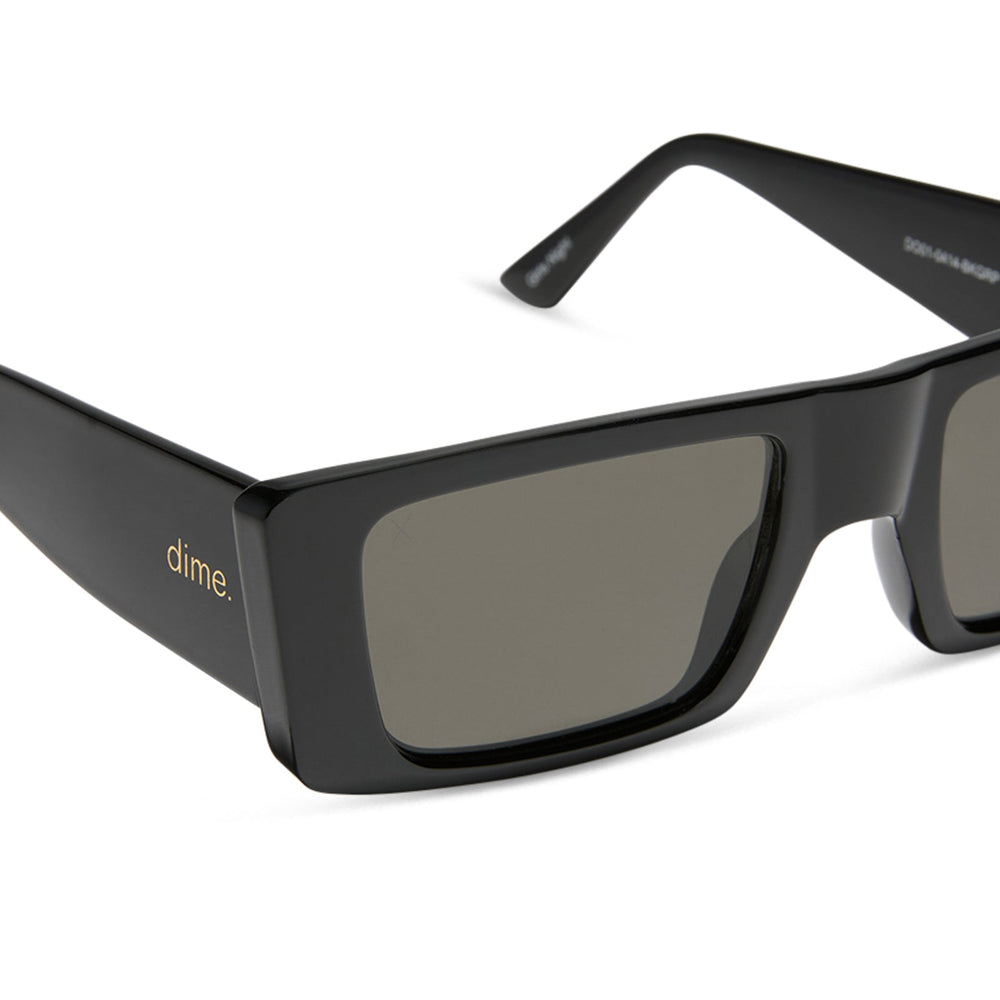 les do makeup x dime optics girls night sunglasses with a glossy black frame and grey polarized lenses detailed view